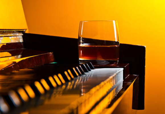 鋼琴酒吧